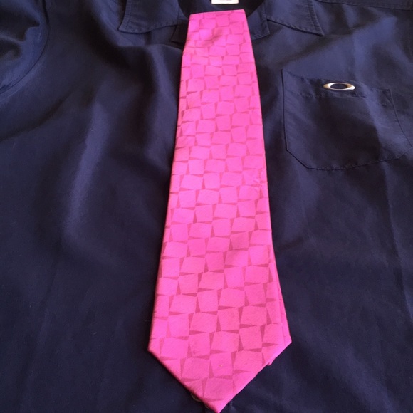 Four Hugo Boss & Italian brand Ties - Picture 5 of 8